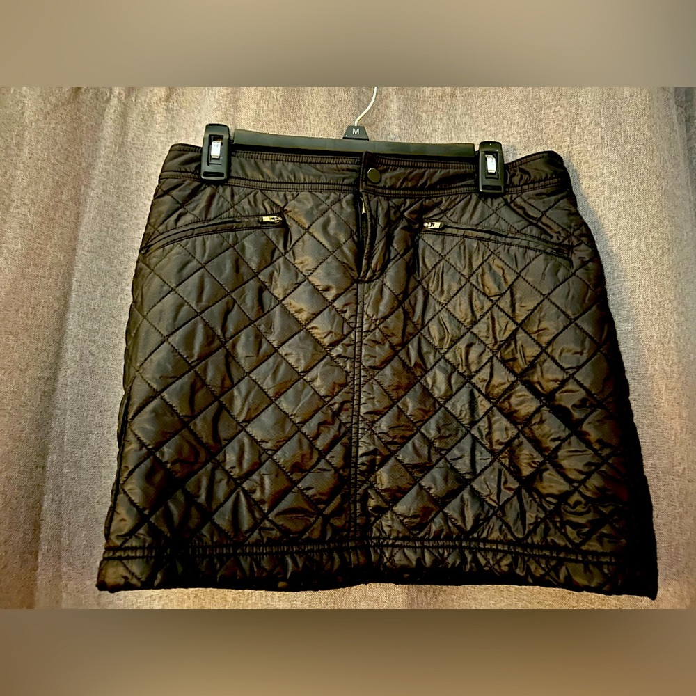 Athleta Black Snow Stomper Quilted skirt, Size small